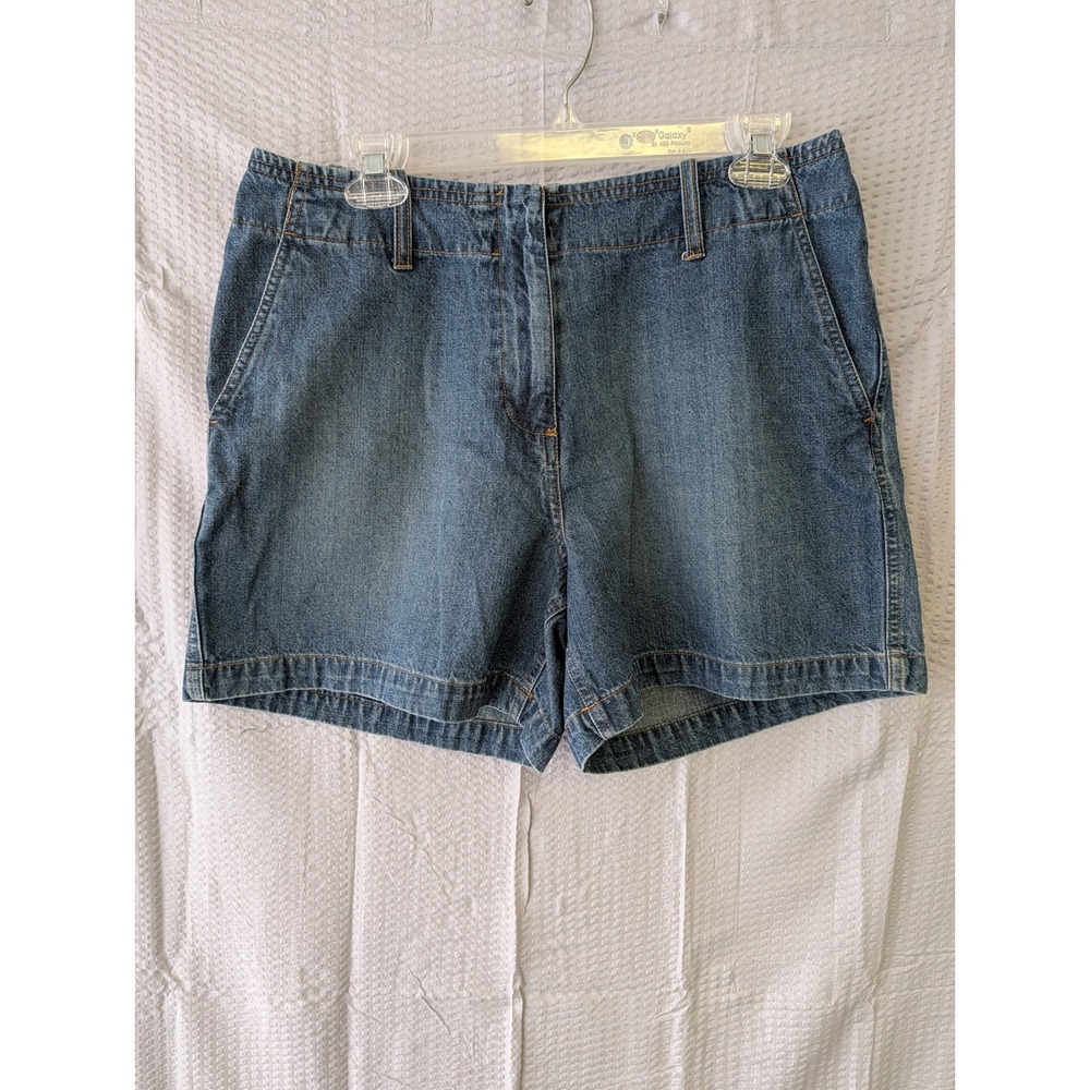 St Johns Bay Womens Denim Shorts Size 12 Medium Wash 100% Cotton Casual Mid Rise